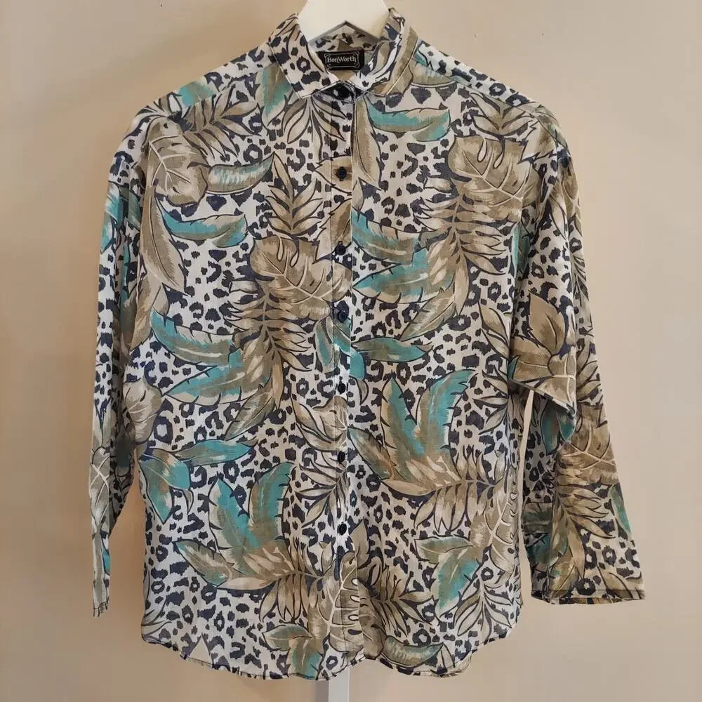 Vtg‎ Semi Sheer Button Up Shirt Light Weight Tropical Animal Print Safari